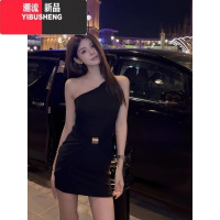 YIBUSHENG高级感气质斜肩露肩无袖连衣裙女季新辣妹风修身显瘦包臀裙短裙