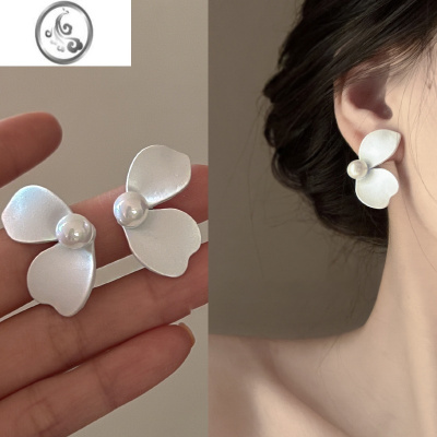 JiMi白茶白茶 复古法式珍珠花朵耳环轻奢高级感设计仙气质简约ins耳钉