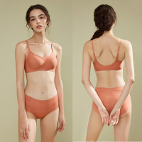 果冻舒适无痕内衣女聚拢小胸无钢圈上托软支撑乳胶薄款文胸罩套装