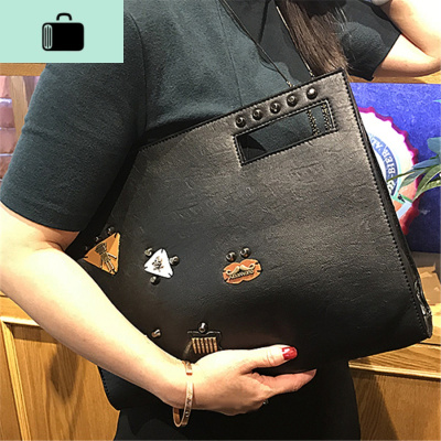 韩版女士手拿包个性徽章大容量手提包气质信封大包单肩斜跨手拎包NEW LAKE 黑色女斜挎包