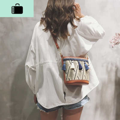 上新小包包仙女2020春夏新款森系编流苏水桶包单肩斜挎沙滩包潮NEW LAKE女士单肩包