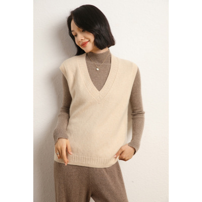 羊绒马甲秋冬新款女V领纯色针织背心韩系风宽松显瘦气质坎肩