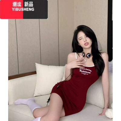 YIBUSHENG辣妹风性感吊带连衣裙女装季新款运动字母刺绣修身收腰包臀裙子