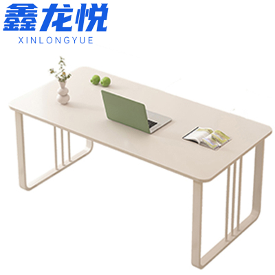 鑫龙悦电脑桌1.3米张