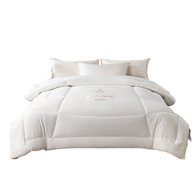 伊伊爱 绣花羊毛被