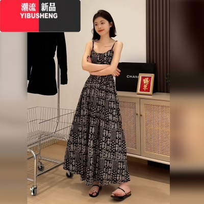 YIBUSHENG茶歇法式气质收腰高端精致吊带连衣裙子女季2024新款高级感长裙