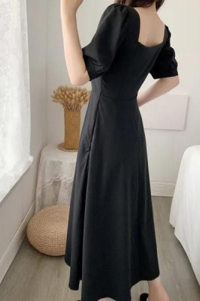 泡泡袖方领赫本风连衣裙女装夏季裙子收腰显瘦气质过膝长裙子夏款