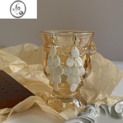 JiMi一帘幽梦贝壳耳环拼接水滴长款耳饰夸张流苏设计感耳夹女白贝