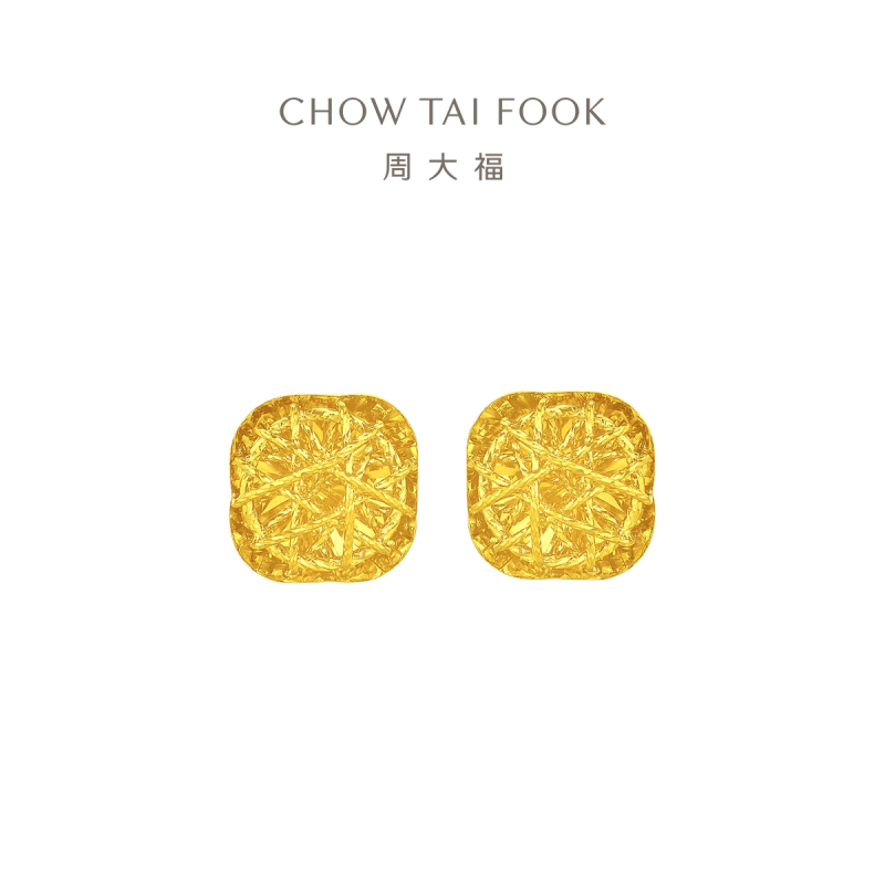 周大福 爆闪方糖耳钉 足金黄金实心耳钉(工费:320计价)F229665
