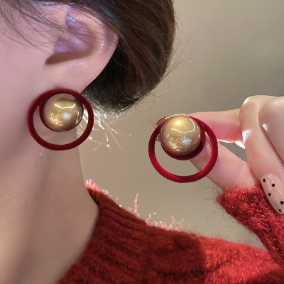 秋冬红色耳钉植绒圈圈珍珠耳环2024年新款高级感轻奢耳饰女送女朋友老婆情人节七夕生日礼物