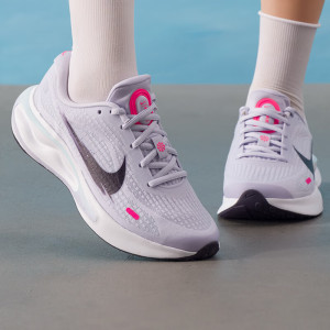 耐克(NIKE)女鞋低帮网面透气休闲鞋缓震轻便耐磨运动鞋健身跑步鞋FJ7765-116 ZP