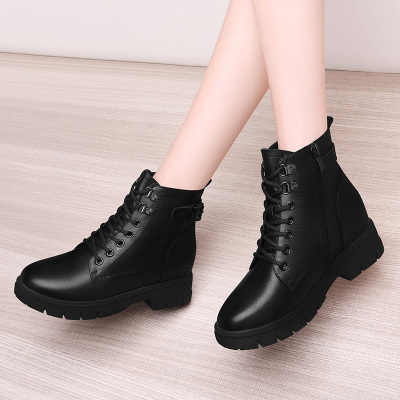 莱卡金顿马丁靴女平底英伦2020新款冬季靴子高帮皮鞋低跟短靴70907099