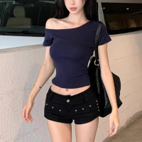 辣妹斜肩短袖修身T恤女夏季新款短款紧身别致独特露肩上衣ins