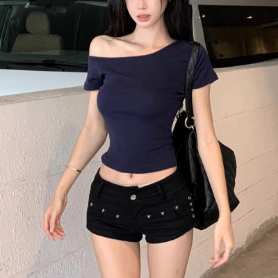 辣妹斜肩短袖修身T恤女夏季新款短款紧身别致独特露肩上衣ins