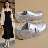 2026春季新款ins韩版透气小白鞋女学生厚底百搭休闲运动板鞋