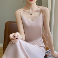 新款气质缎面吊带裙子V领缎面礼服连衣裙内搭长裙修身光泽有垂感