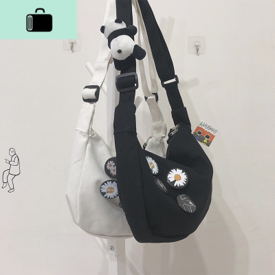 日系原宿工装纯色斜挎包女饺子包韩国文艺小雏菊包INS港风小挎包NEW LAKE女斜挎包
