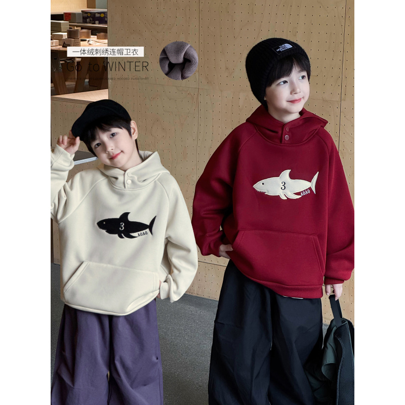 童酷男童冬季新款帅气鲨鱼刺绣宝宝上衣连帽加绒加厚儿童卫衣