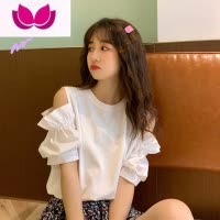 七斓白色短袖t恤女夏宽松薄款2021新款设计感网红露肩小心机甜辣上衣