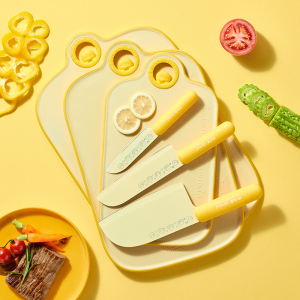 炊大皇小黄鸭菜板家用抗菌霉塑料案板厨房辅食切菜水果双面砧板 [小黄鸭系列]菜板套装+刀具套装 小黄鸭系列菜板套装+刀具套装 均码