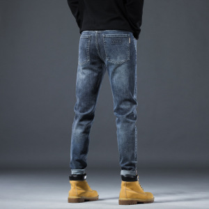 春秋时尚大牛牛仔裤男士修身弹力厚款百搭休闲轻商务高端小直筒裤