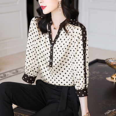 仙依琦波点七分袖衬衫女2021年夏装新款时尚高端复古简约v领上衣7682