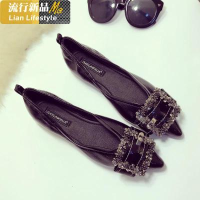 2020新款平底尖头单鞋女百搭浅口水钻方扣软底漆皮休闲鞋女豆豆鞋知义(ZHIYI)休闲鞋