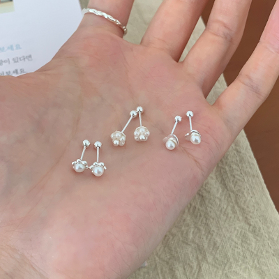 S925纯银天然珍珠花朵耳钉小巧精致气质养耳洞耳环睡觉不用摘送女朋友老婆情人节七夕生日礼物