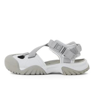 斐乐(FILA)夏日百搭女款轻便舒适EVA跑步鞋Grey Grey