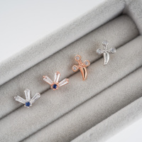 韩国直送十字架三角扇形小巧精致钛钢粗杆耳骨钉旋转螺丝拧送女朋友老婆情人节七夕生日礼物