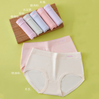 新款少女中腰无痕竹纤维女士内裤甜美可爱高中生亲肤透气三角短裤