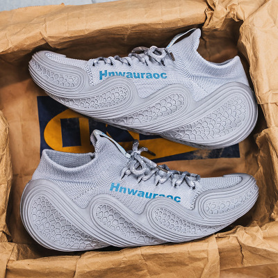 男士运动跑步夏季透气网面休闲飞织潮流时尚休闲男款运动风鞋子