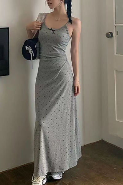 复古灰色波点吊带裙连衣裙女夏季新款小个子度假风收腰包臀短裙子