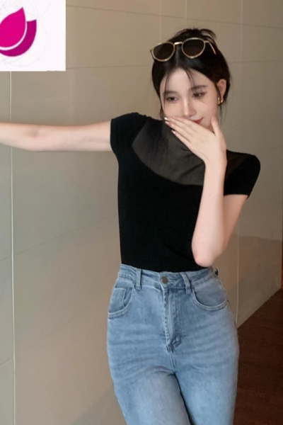 七斓黑色网纱微透蕾丝拼接T恤夏季2023新款辣妹修身时尚短袖上衣女装