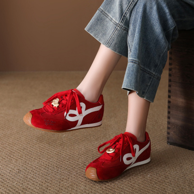 牛反绒德训鞋女2026春季新款休闲真皮时尚百搭圆头平底休闲小白鞋_981