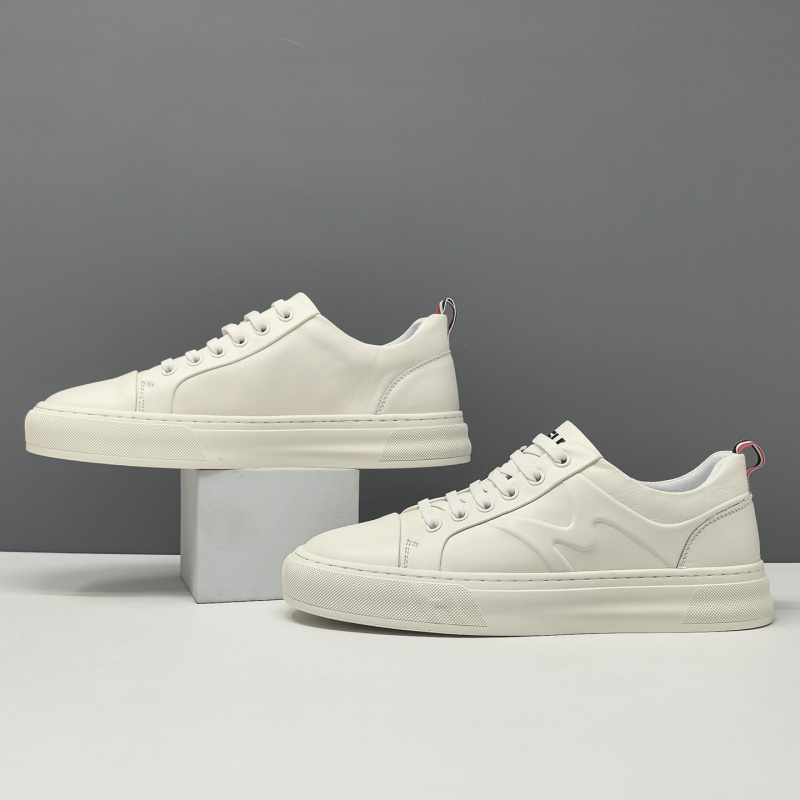 真皮板鞋男款潮流百搭鞋子欧洲站休闲鞋轻奢压花高端一脚蹬懒人鞋