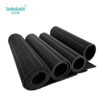 天空桥 绝缘胶皮 黑色条纹3mm*1.2m*10m 6kv 卷