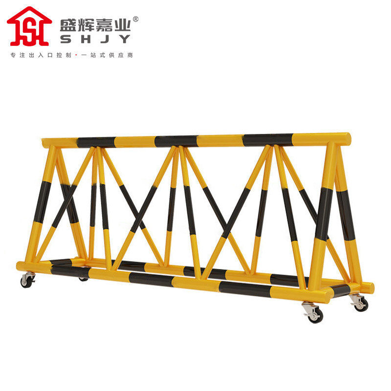 盛辉嘉业移动拒马护栏带刺 电动伸缩路障防撞栏防护挡车安全隔离栏定制 3米起拍
