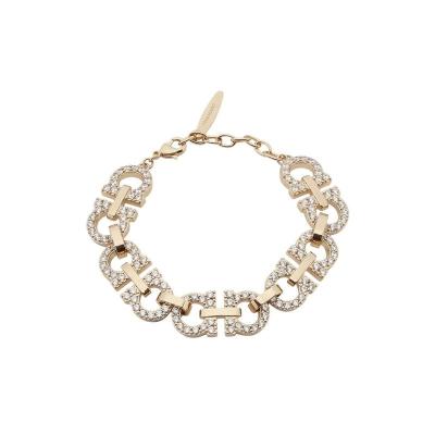 Salvatore Ferragamo黄铜水晶点缀GANCINI设计女士手链时尚百搭配饰