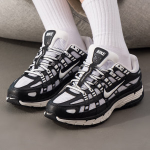 耐克(NIKE)女鞋新款运动鞋低帮轻便舒适透气跑步健身训练休闲鞋BV1021-011 ZP