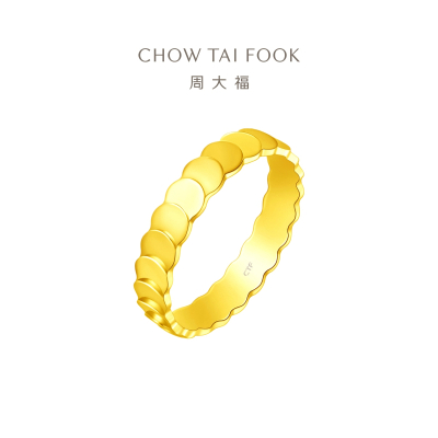 周大福珠宝首饰几何鱼鳞小圆片足金黄金戒指计价F227390送礼
