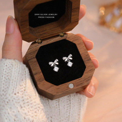 s999足银锆石蝴蝶结耳钉女轻奢高级感气质小众法式精致设计耳饰送女朋友老婆情人节七夕生日礼物