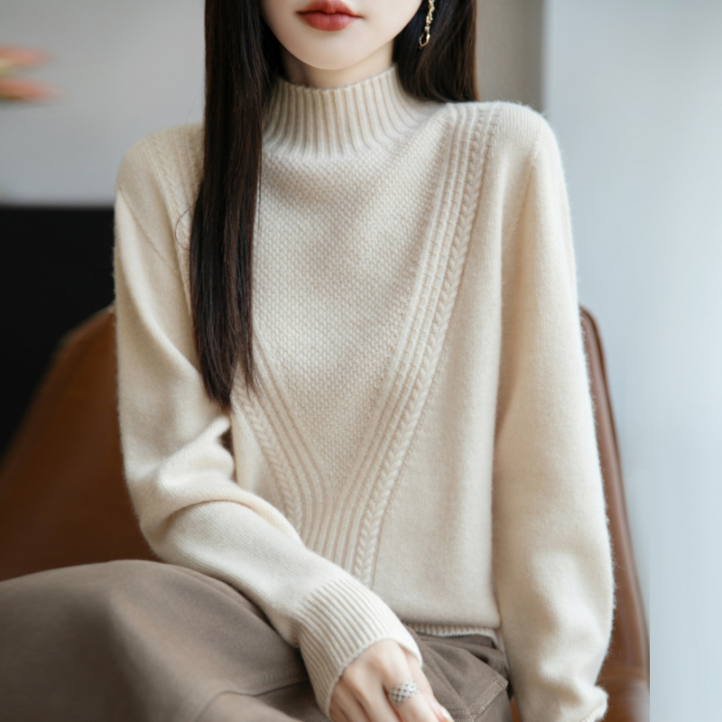 一线成衣半高领针织打底衫女保暖加厚毛衣柔软舒适上衣内搭秋冬
