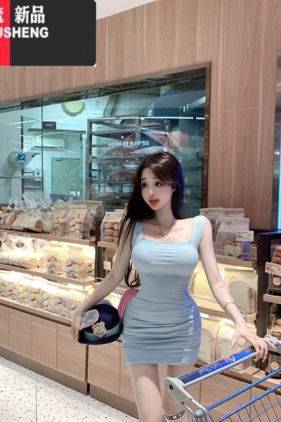 YIBUSHENG蓝色吊带连衣裙女季性感收腰褶皱露背包臀短裙紧身辣妹纯欲裙子 图片色 均码