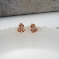 银针 精致尖底闪钻雪人耳钉韩国进口气质百搭送女朋友老婆情人节七夕生日礼物