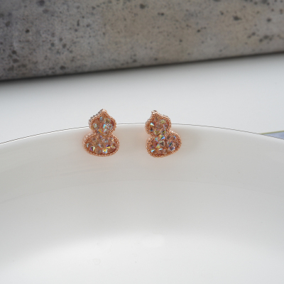 银针 精致尖底闪钻雪人耳钉韩国进口气质百搭送女朋友老婆情人节七夕生日礼物