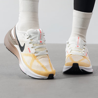 NIKE耐克女鞋新款运动鞋透气轻便休闲鞋缓震耐磨跑步鞋DJ7884-110 ZP