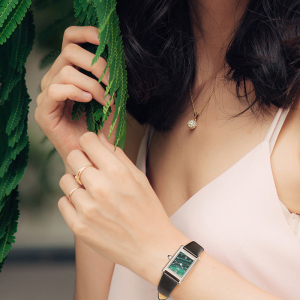 瑞士手表爱沃驰I&W CARNIVAL石英表女表进口机芯时尚防水简约女士轻奢气质小绿表3016L银白壳