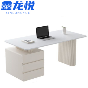 鑫龙悦电脑桌1.4米张