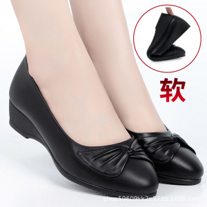 鞋子女年新款全皮软底女鞋春秋百搭时尚皮鞋女超软妈妈鞋大码